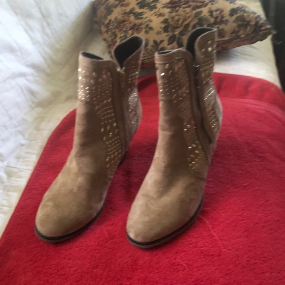 Boots & summer sanders - Picture 8 of 14